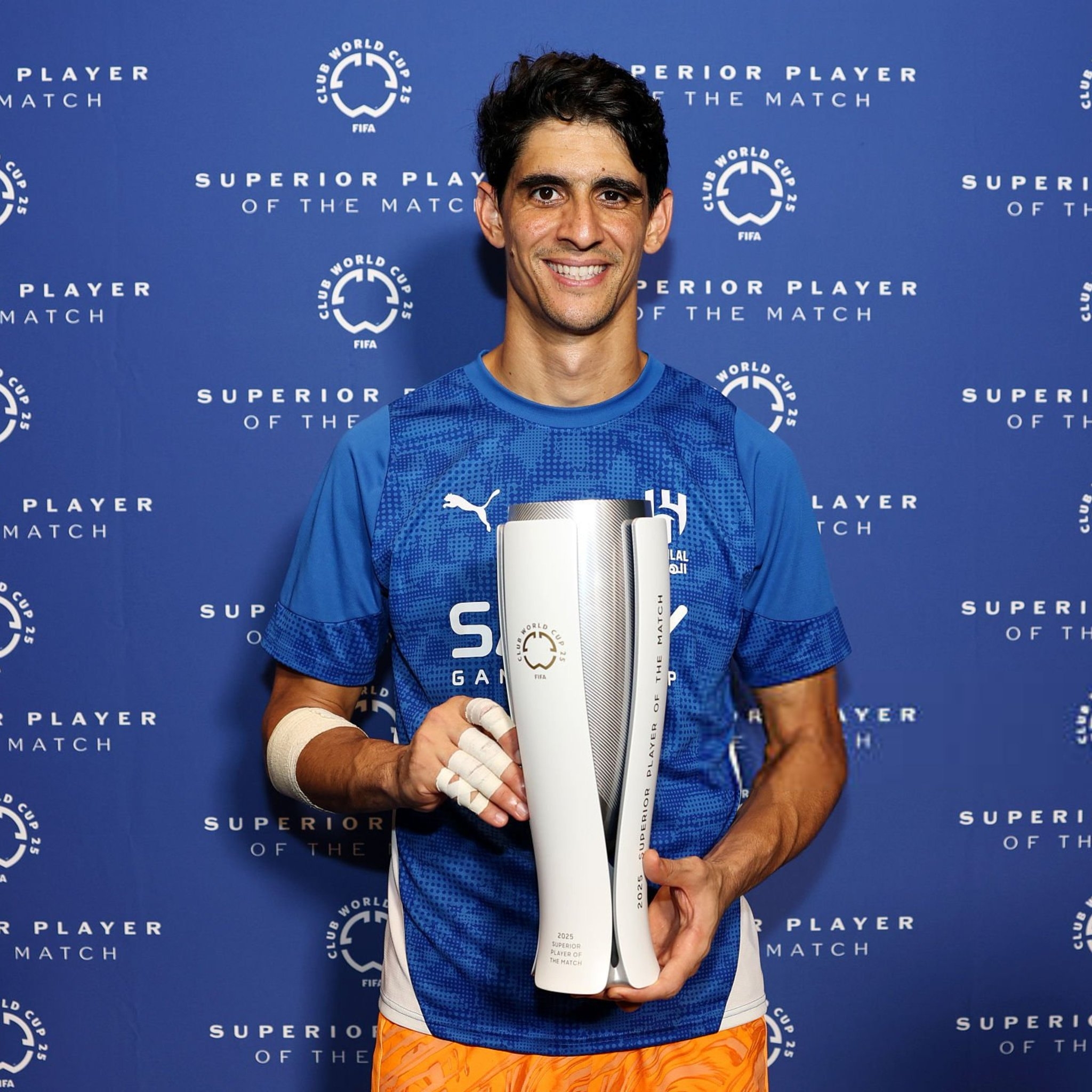 体育彩票开奖结果-马卡：利雅得新月准备和布努续约年薪翻倍，成为队内顶薪球员之一