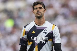 屡献神扑难救主！库尔图瓦数据：5次扑救，2次高球拦截，评分7.2