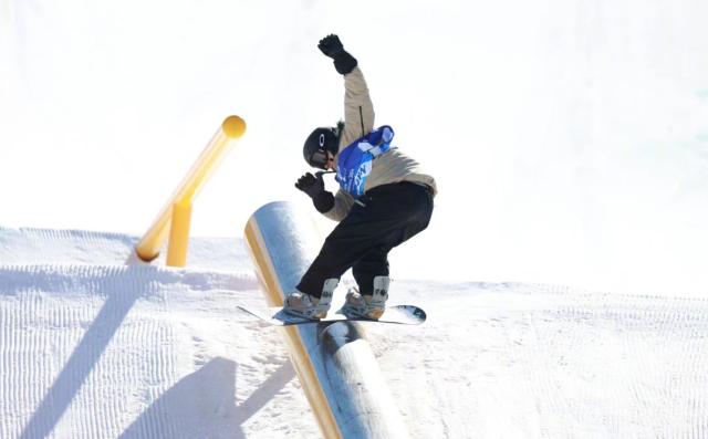 十四冬苏翊鸣包揽双冠 带伤出战展现超强抗压力