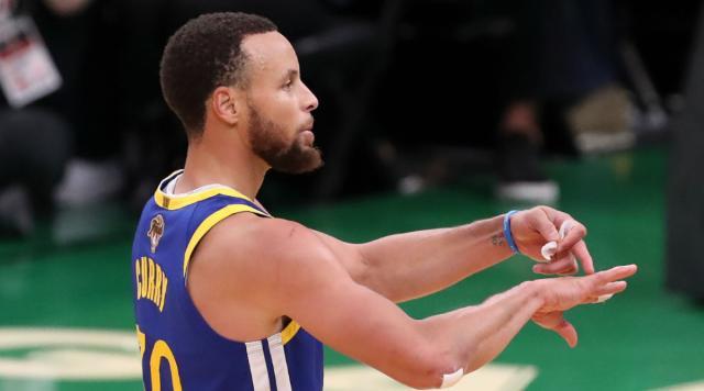 1663918811836017243.jpg stephen-curry.jpg